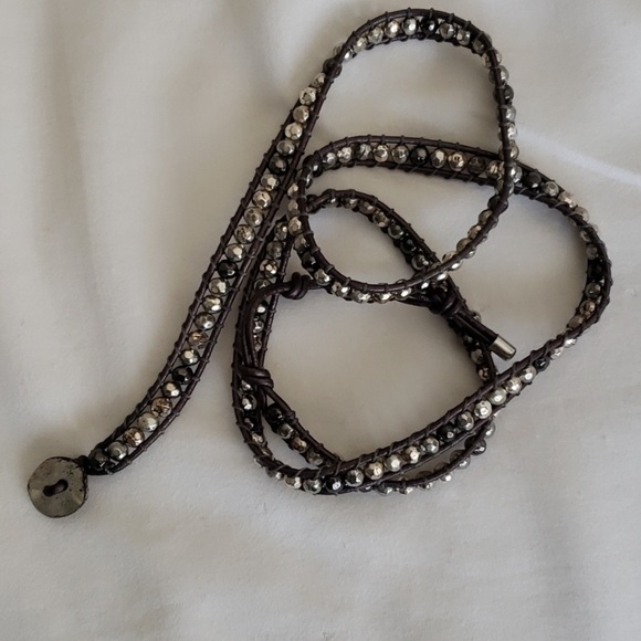 Premier Designs It’s a Wrap Gray & Silver Wrap Bracelet - Picture 2 of 7